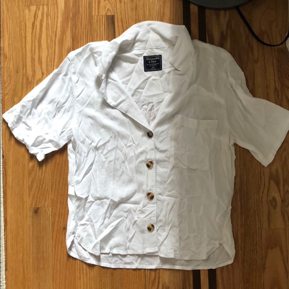 Abercrombie & Fitch button up top
